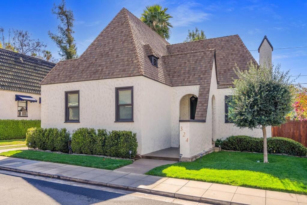 French Chateau Style Home On Most Desirable Street Redlands Exterior photo