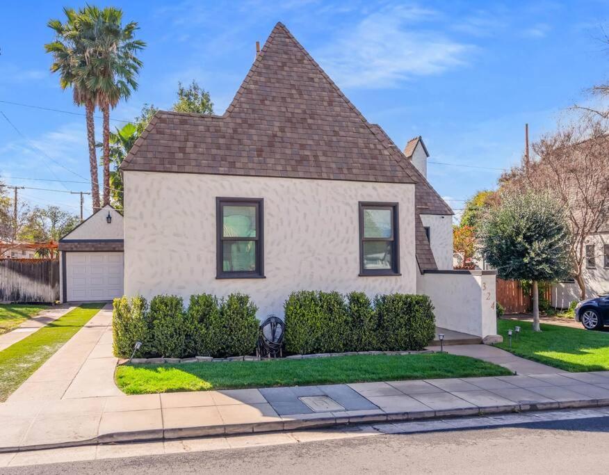 French Chateau Style Home On Most Desirable Street Redlands Exterior photo